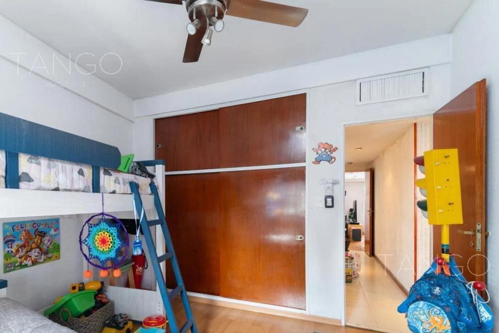 Departamento en Venta, Caballito, 6 Ambientes, con Cochera y Balcón 4