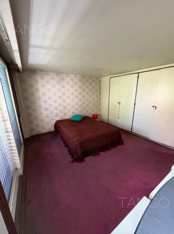 Venta Departamento Cinco Ambientes Flores con Balcón 2