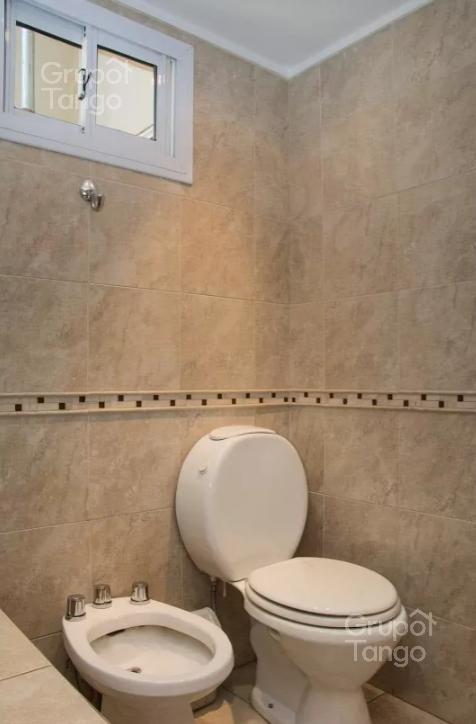 Venta Departamento 3 Ambientes en Monte Castro con Balcón Contrafrente 5