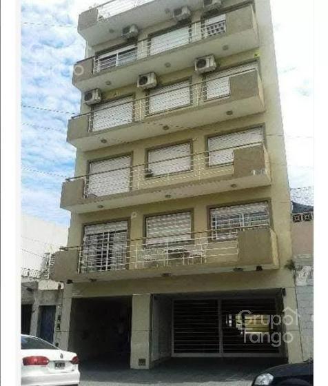Venta Departamento 3 Ambientes en Monte Castro con Balcón Contrafrente 4