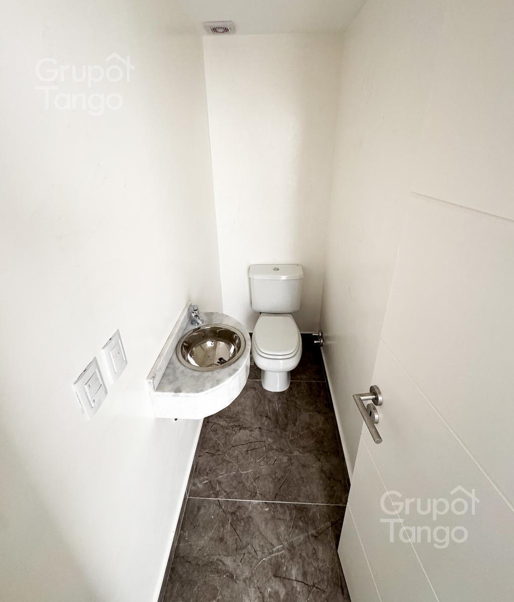 Venta Departamento 3 Ambientes Mataderos Balcón Cochera 5