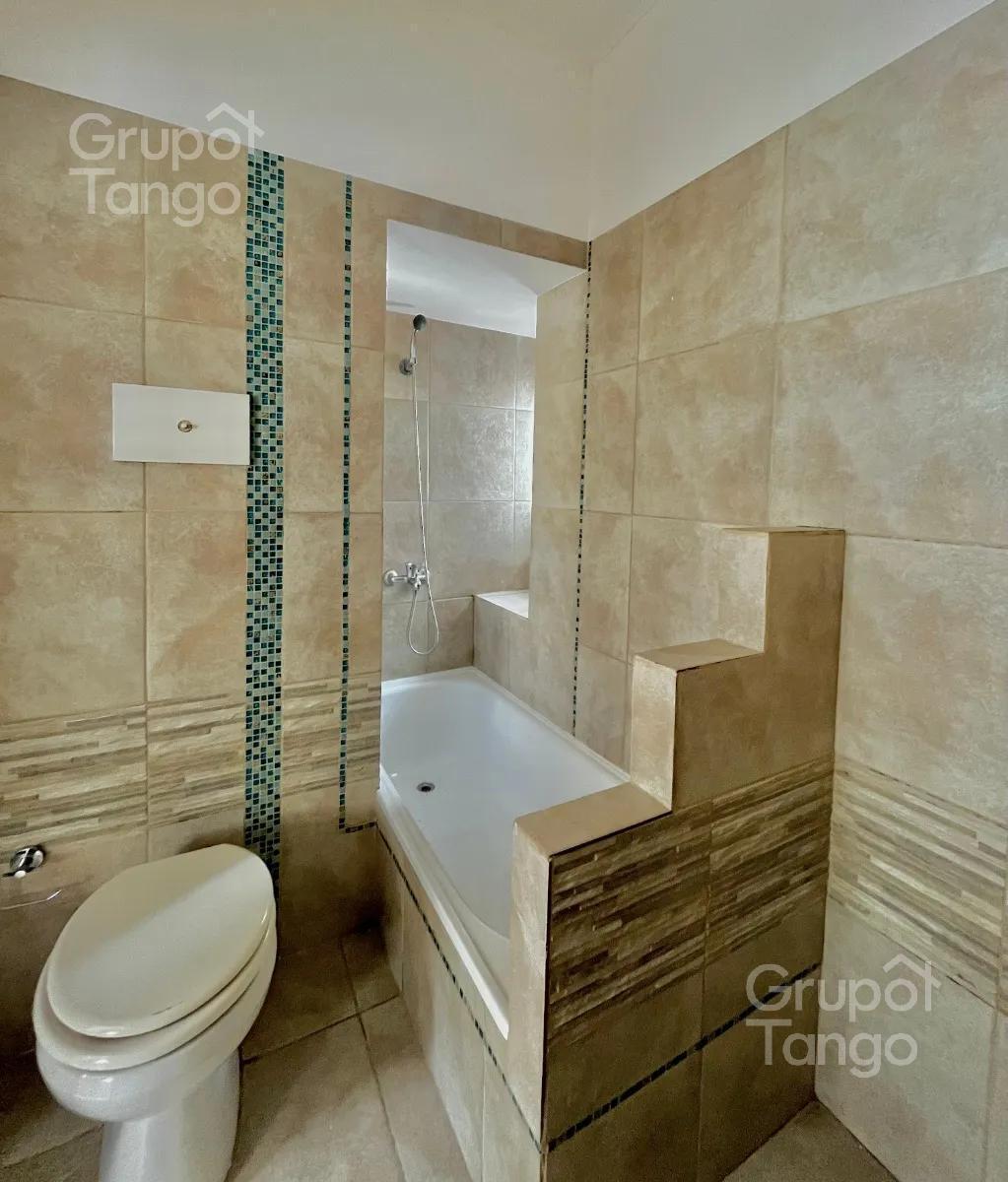 Venta Departamento PH Almagro 4 Ambientes por Escalera 1