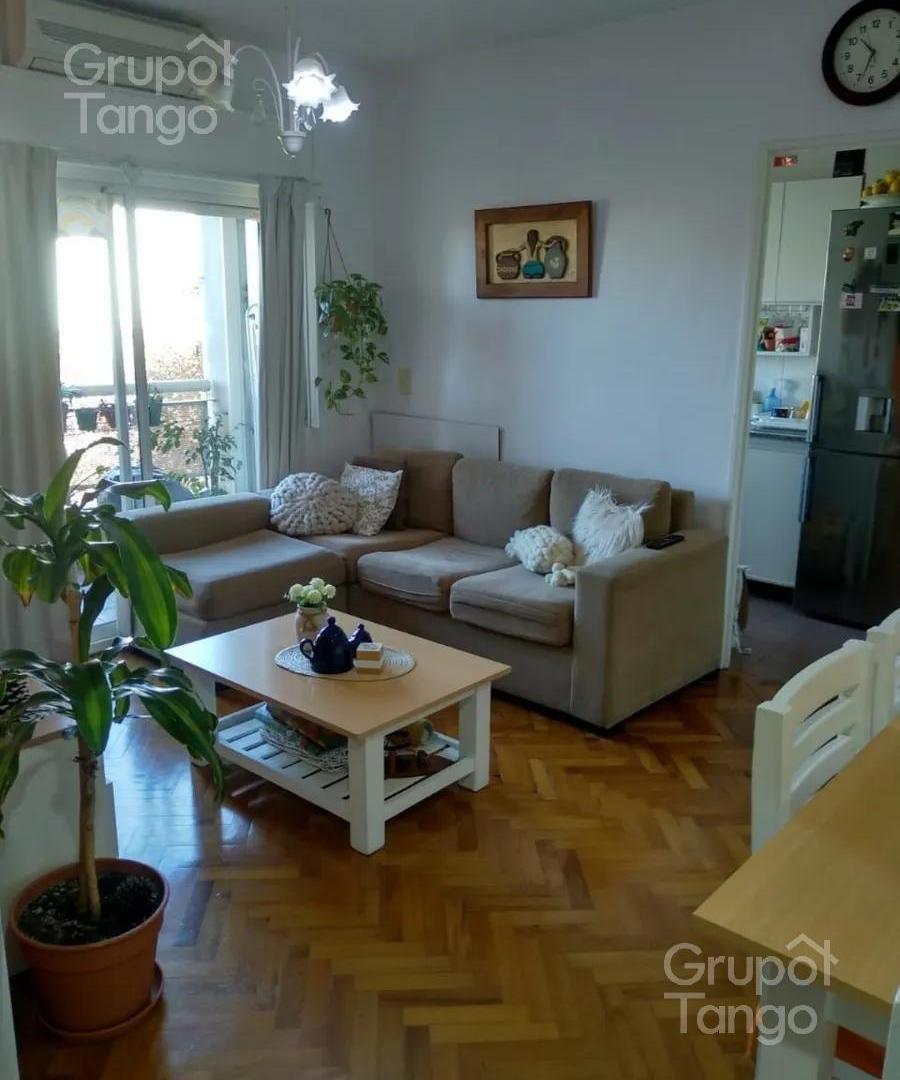 Venta Departamento Almagro Tres Ambientes Frente Balcon