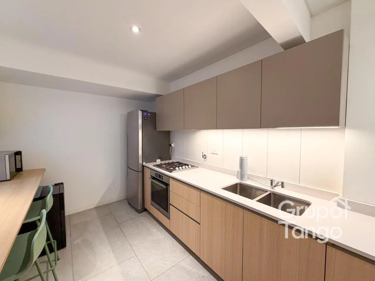 Venta Departamento Cinco Ambientes Almagro Frente Balcón 2