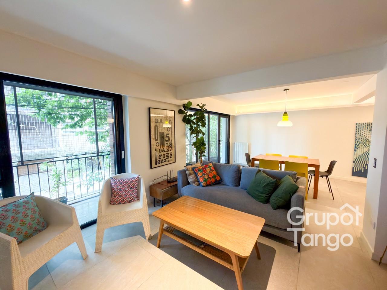 Venta Departamento Cinco Ambientes Almagro Frente Balcón