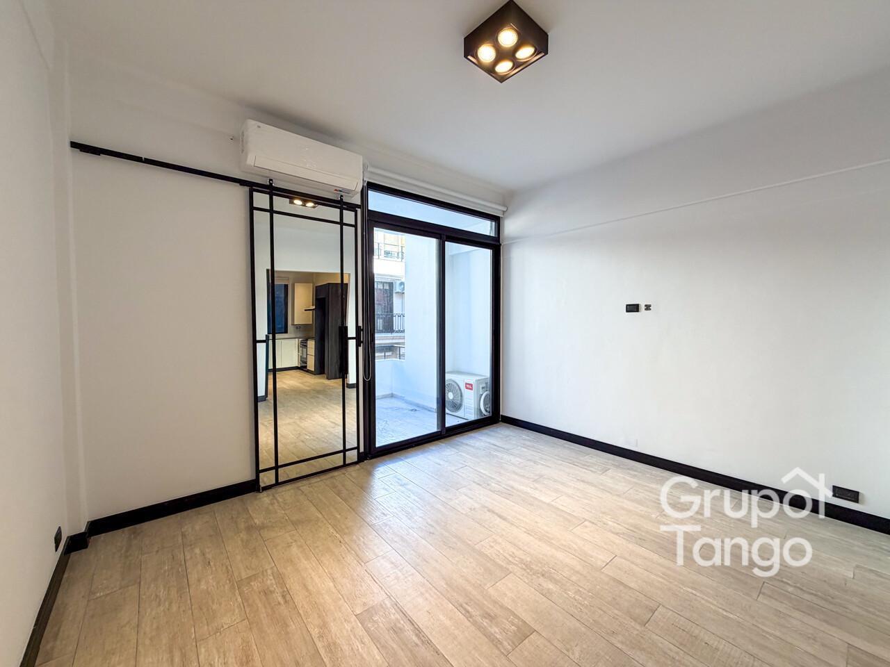Venta Departamento Monoambiente Divisible Balcón Frente Apto crédito