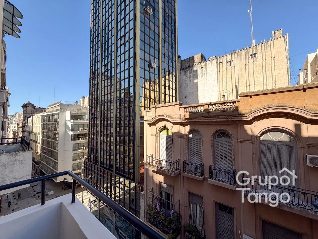 Venta Departamento Monoambiente Divisible Balcón Frente Apto crédito 2