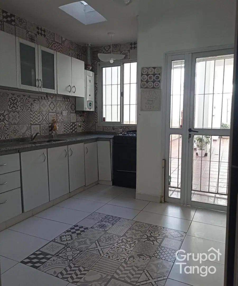 Venta PH Villa Del Parque Cuatro Ambientes Terraza Parrilla Patio 1