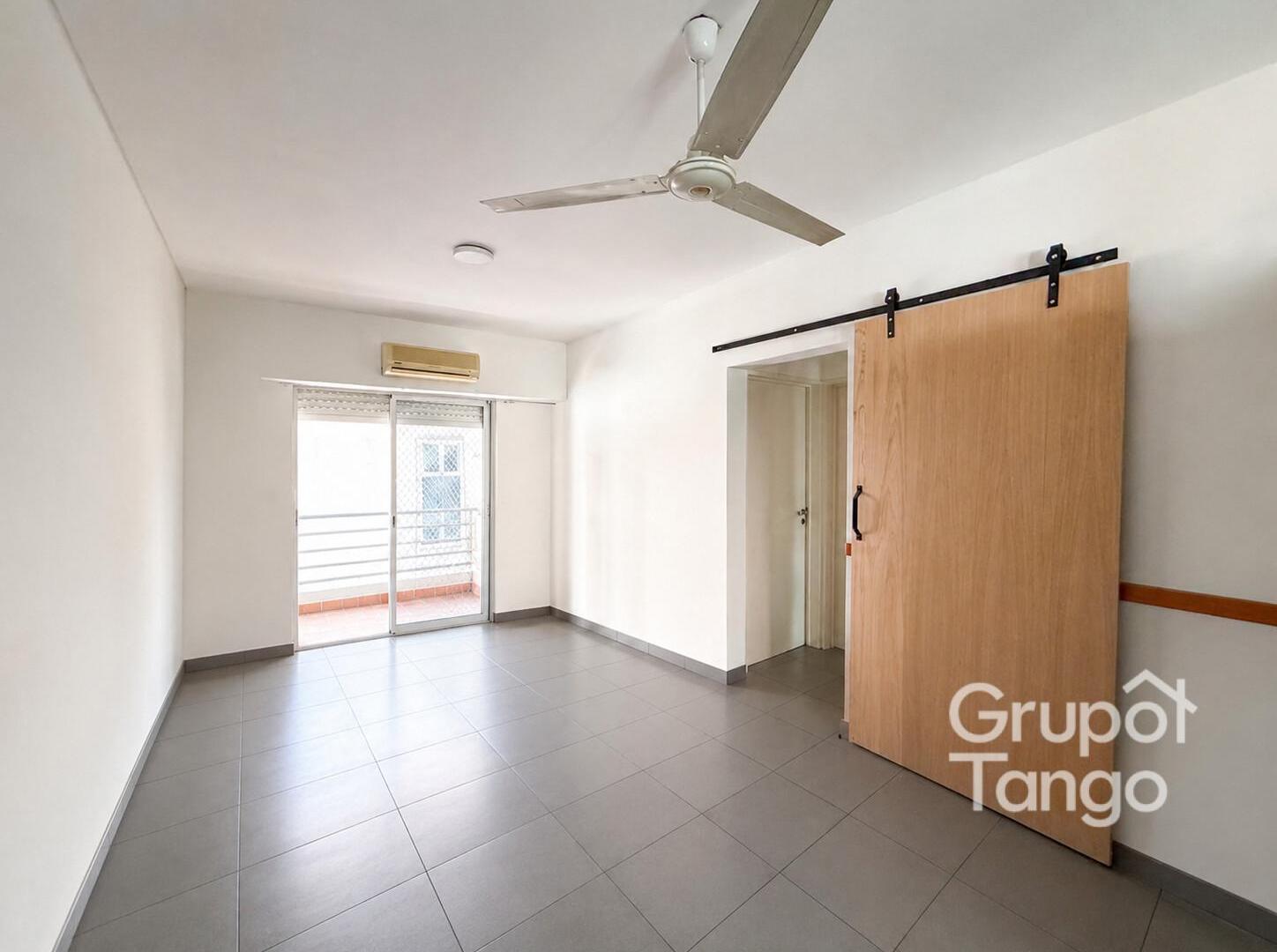 Foto de Venta Departamento Colegiales Tres Ambientes Apto Credito, imagen 2