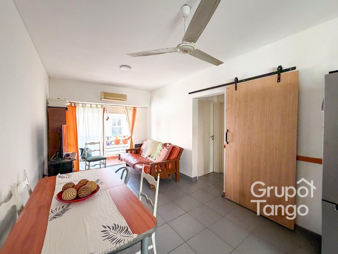 Foto de Venta Departamento Colegiales Tres Ambientes Apto Credito, imagen 1