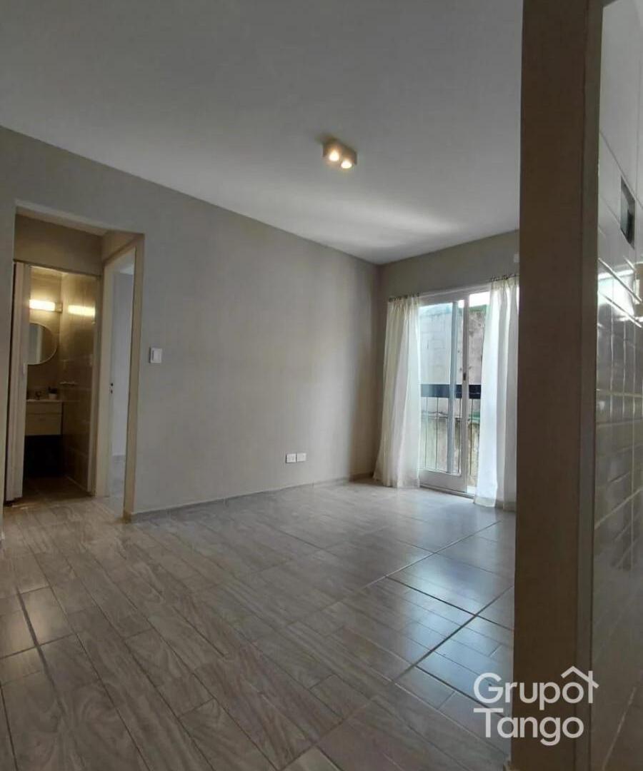 Foto de Venta Departamento Almagro Dos Ambientes Apto Credito Contrafrente, imagen 2
