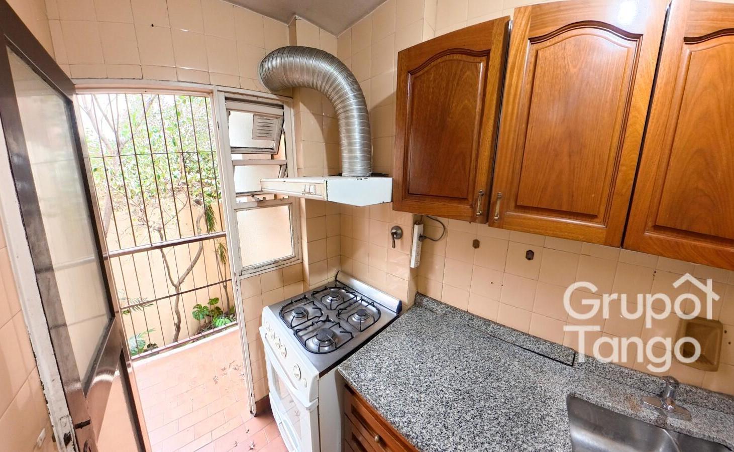 Foto de Venta Departamento Almagro Dos Ambientes Balcón Apto Credito, imagen 2