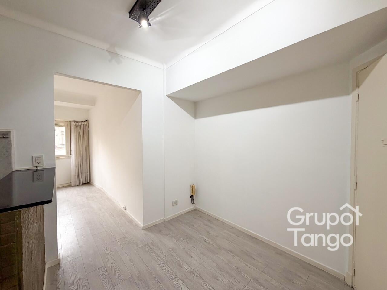 Foto de Venta PH Caballito Dos ambientes Frenta Apto Credito, imagen 5