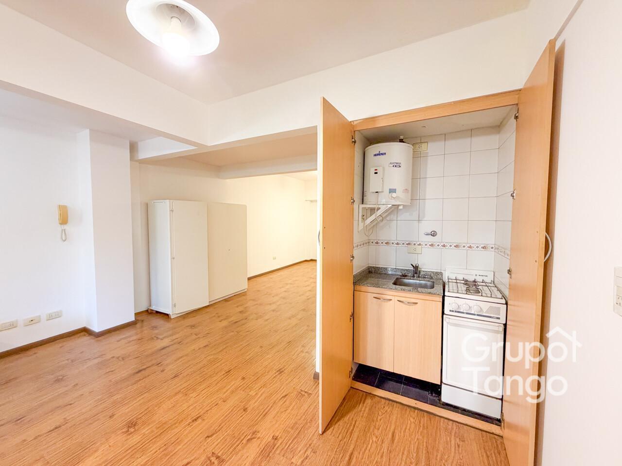 Foto de Venta Departamento Monoambiente Belgrano Frente Balcón Cochera Apto, imagen 3