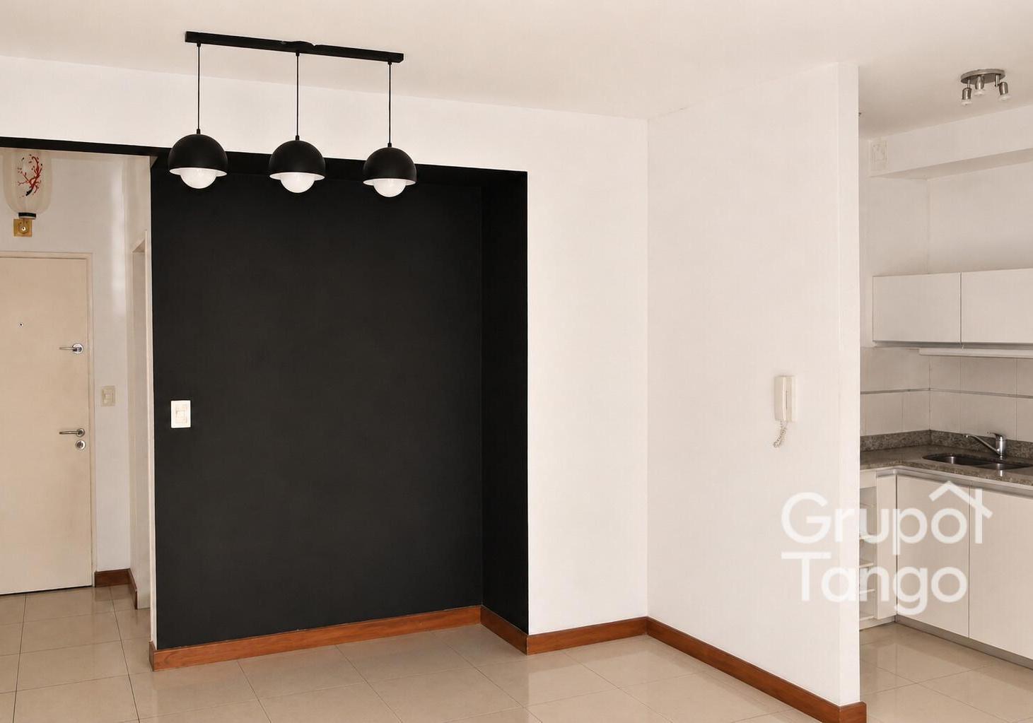 Foto de Venta Departamento Caballito Dos Ambientes Balcón Cochera SUM terraza, imagen 1
