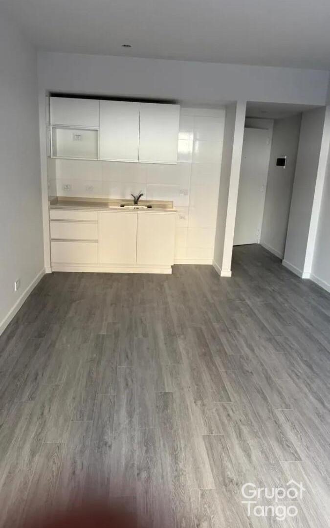 Foto de Venta Departamento Monoambiente en San Nicolas a Estrenar con Patio, imagen 1