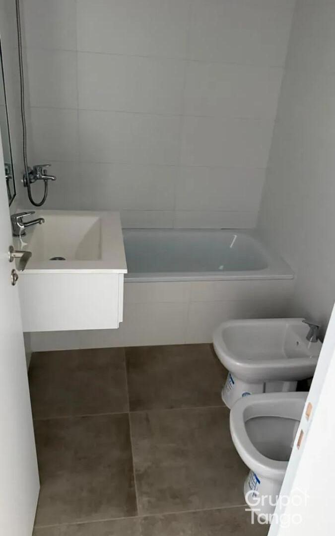 Foto de Venta Departamento Monoambiente en San Nicolas a Estrenar con Patio, imagen 2