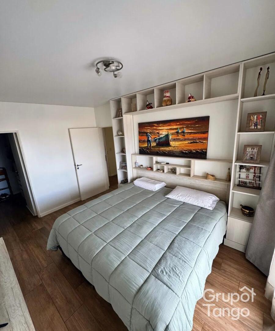 Foto de Venta Departamento en Caballito de 6 Ambientes con Dos Cochera, imagen 5