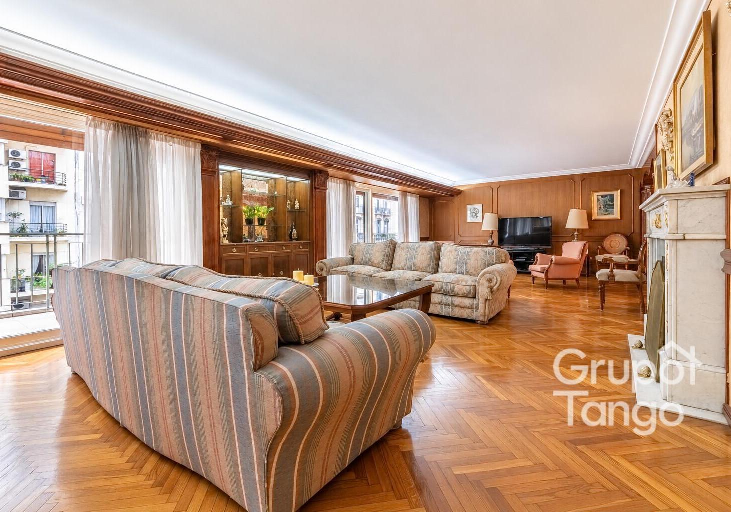 Foto de Venta Retiro Piso Seis Ambientes Frente Balcón Cocheras Apto Credito, imagen 4