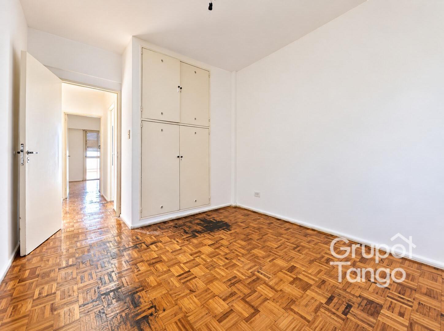 Foto de Venta Departamento Tres Ambientes Balvanera Balcón Frenta Baulera Apto, imagen 1