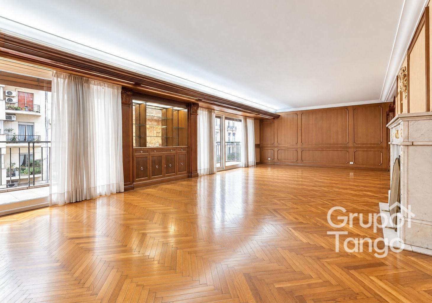 Foto de Venta Departamento Piso Retiro Cinco Ambientes Frente Balcón, imagen 3