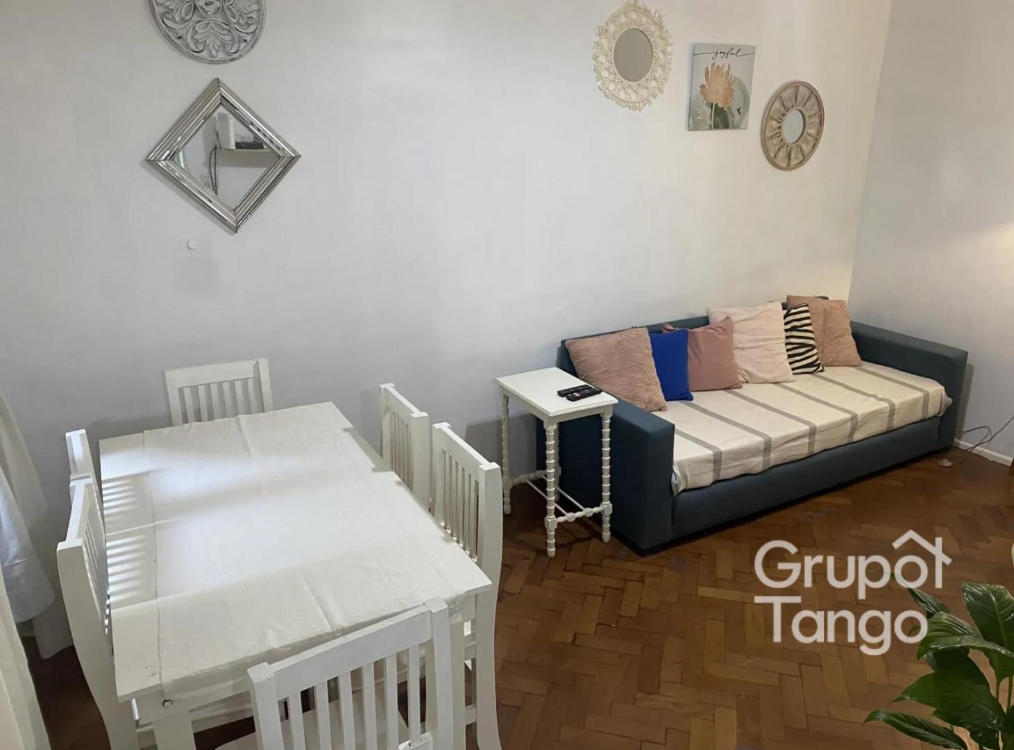 Foto de Venta Departamento Dos Ambientes en Flores, imagen 2