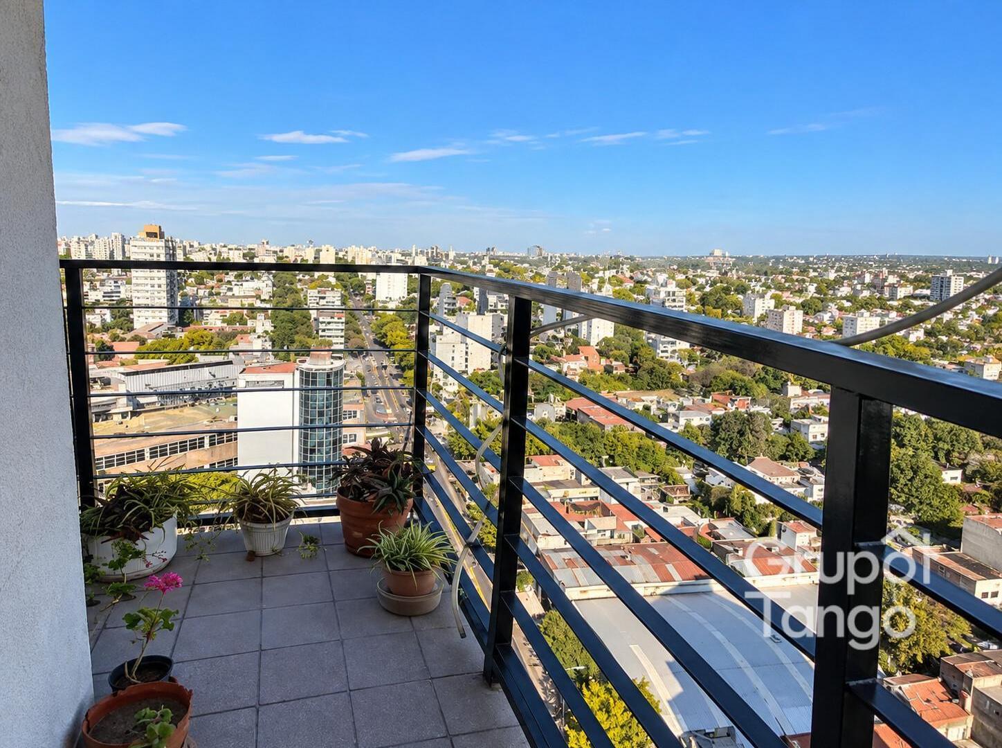 Foto de Venta Departamento Tres Ambientes Coghlan Frente Balcón Apto Credito, imagen 2