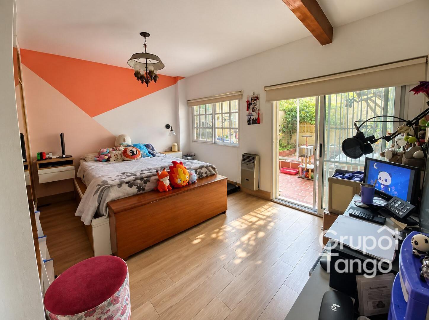 Foto de Venta Ph dos ambientes Villa Devoto Apto Credito Patio, imagen 2