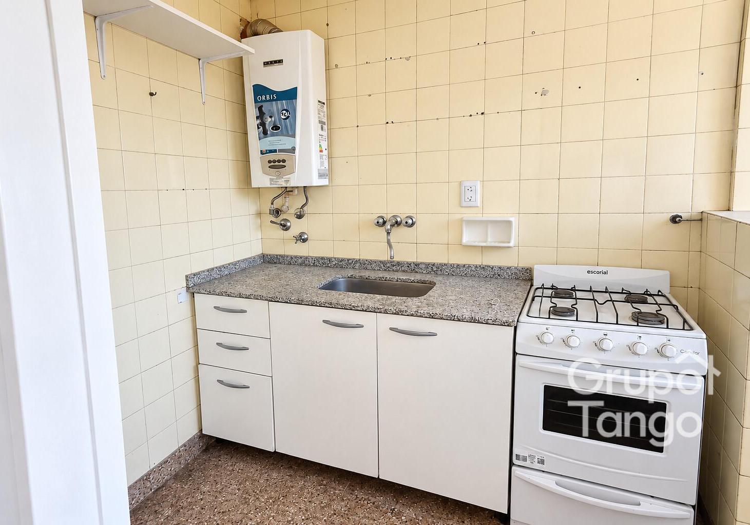 Foto de Venta Departamento Caballito Tres Ambiente Frente Balcón Apto Credito, imagen 5