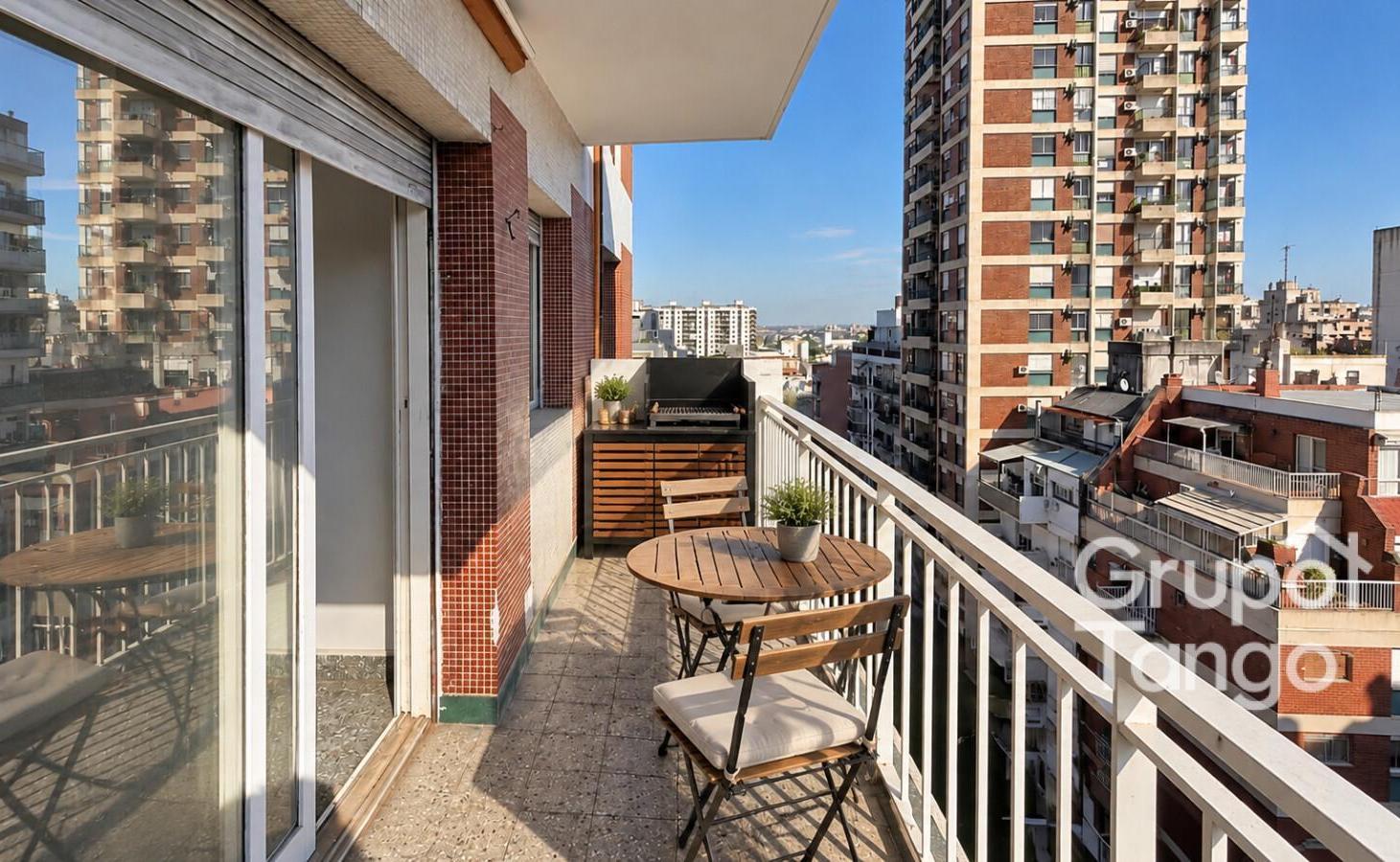 Foto de Venta Departamento Flores Tres Ambiente Frente Balcón Apto Credito, imagen 1