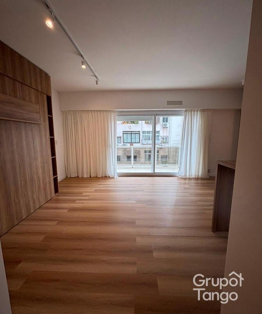 Foto de Venta Departamento Monoambiente en Recoleta con Balcon, imagen 1