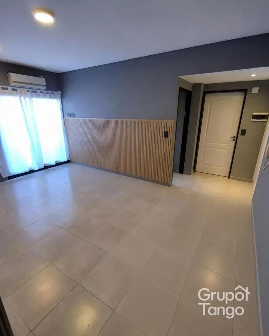Foto de Venta Departamento Dos Ambientes en Villa Pueyrredon con Balcon, imagen 2