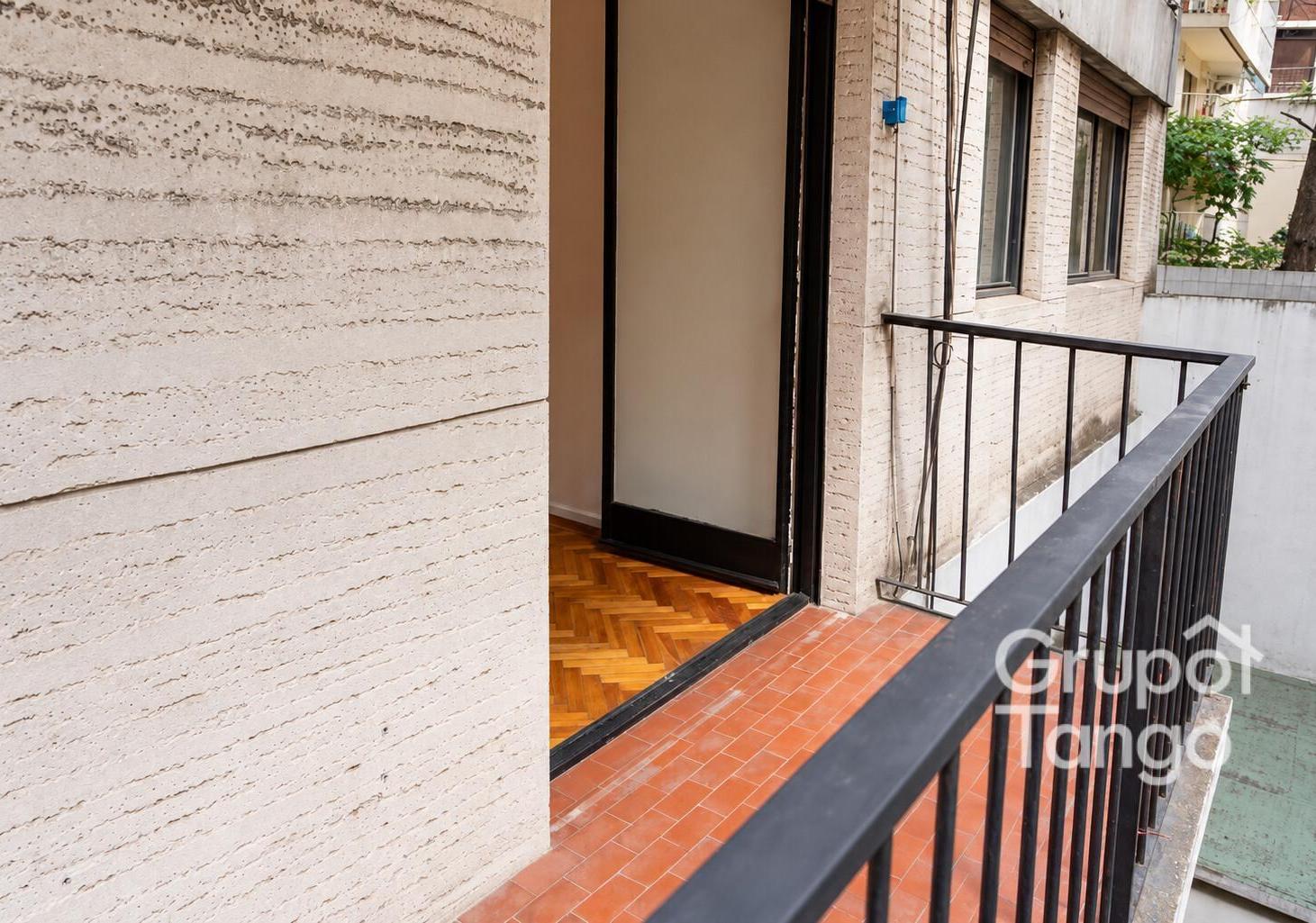 Foto de Venta Departamento Caballito Cuatro Ambientes Cochera Apto Credito, imagen 3