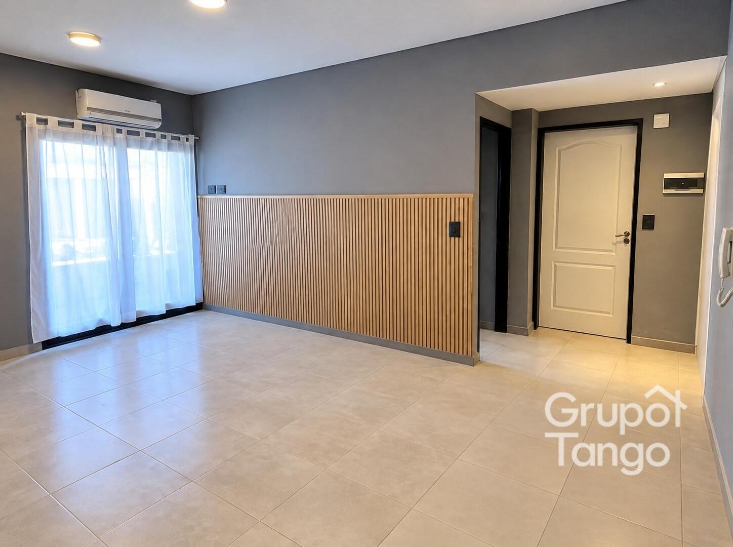 Foto de Venta Departamento Dos Ambientes Villa Urquiza Balcón Frente Apto, imagen 2