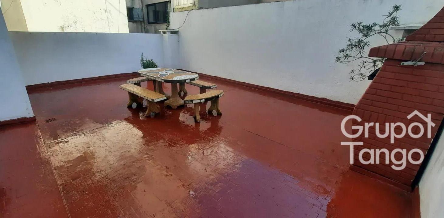 Foto de Venta departamento Dos ambientes Caballito Patio Parrilla Cochera, imagen 4