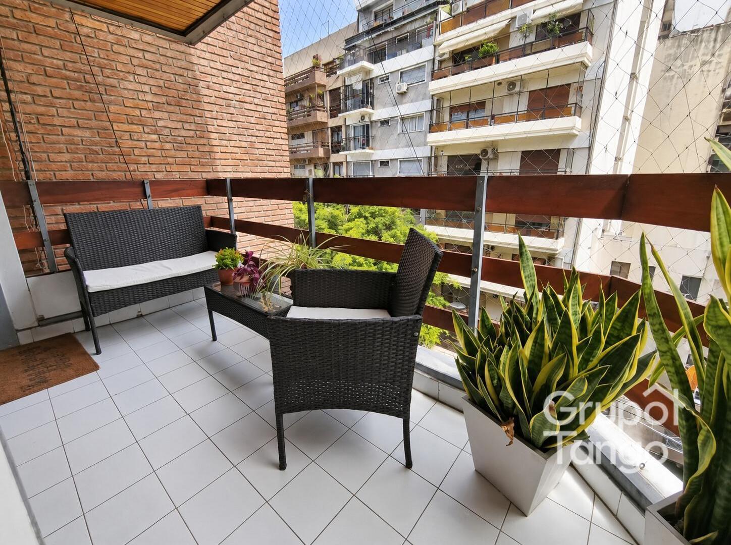 Foto de Venta Departamento Cuatro Ambientes Caballito Frente Balcón Dos, imagen 3