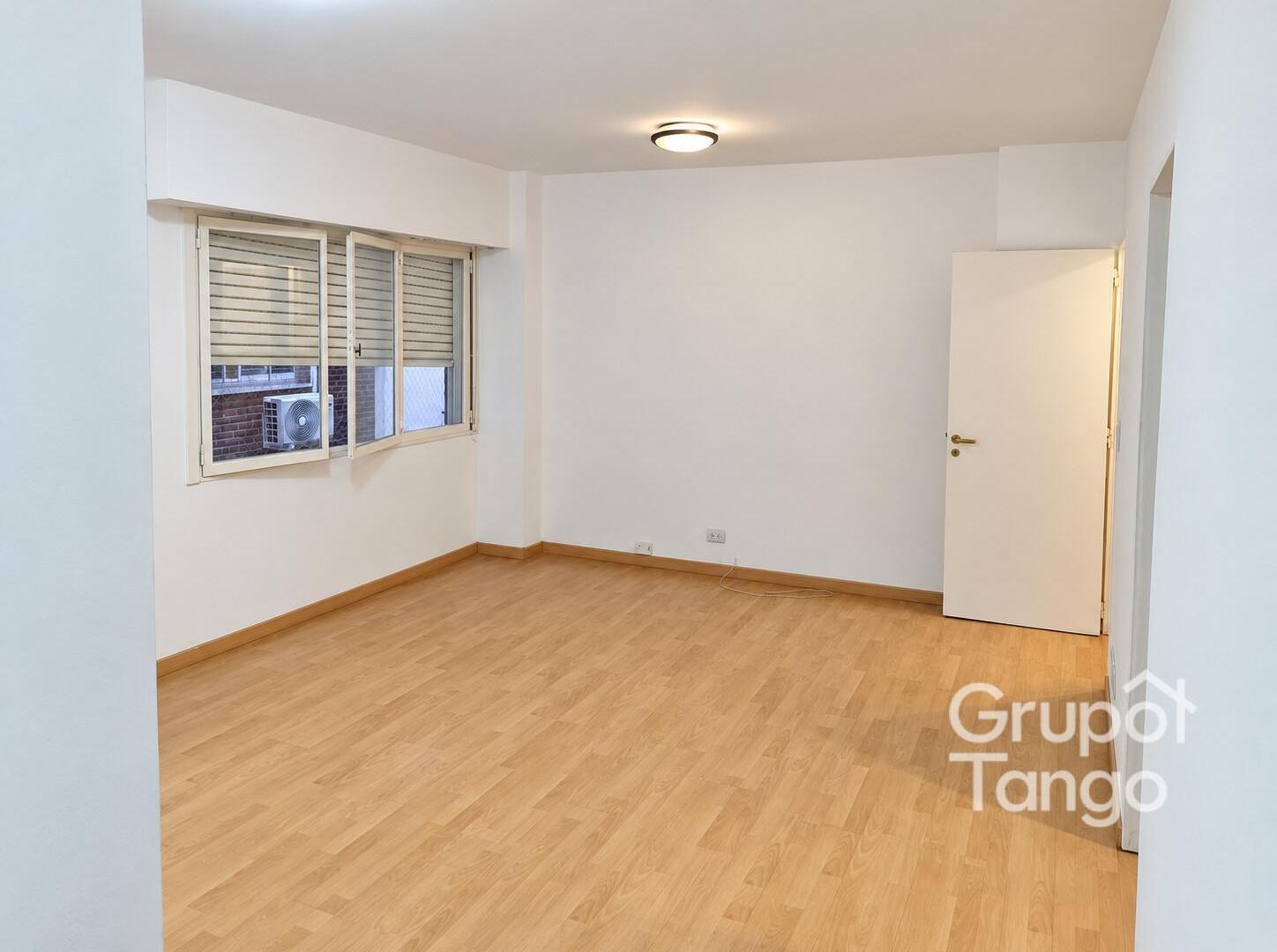 Foto de Venta Departamento Colegiales Tres Ambientes Apto Credito, imagen 2