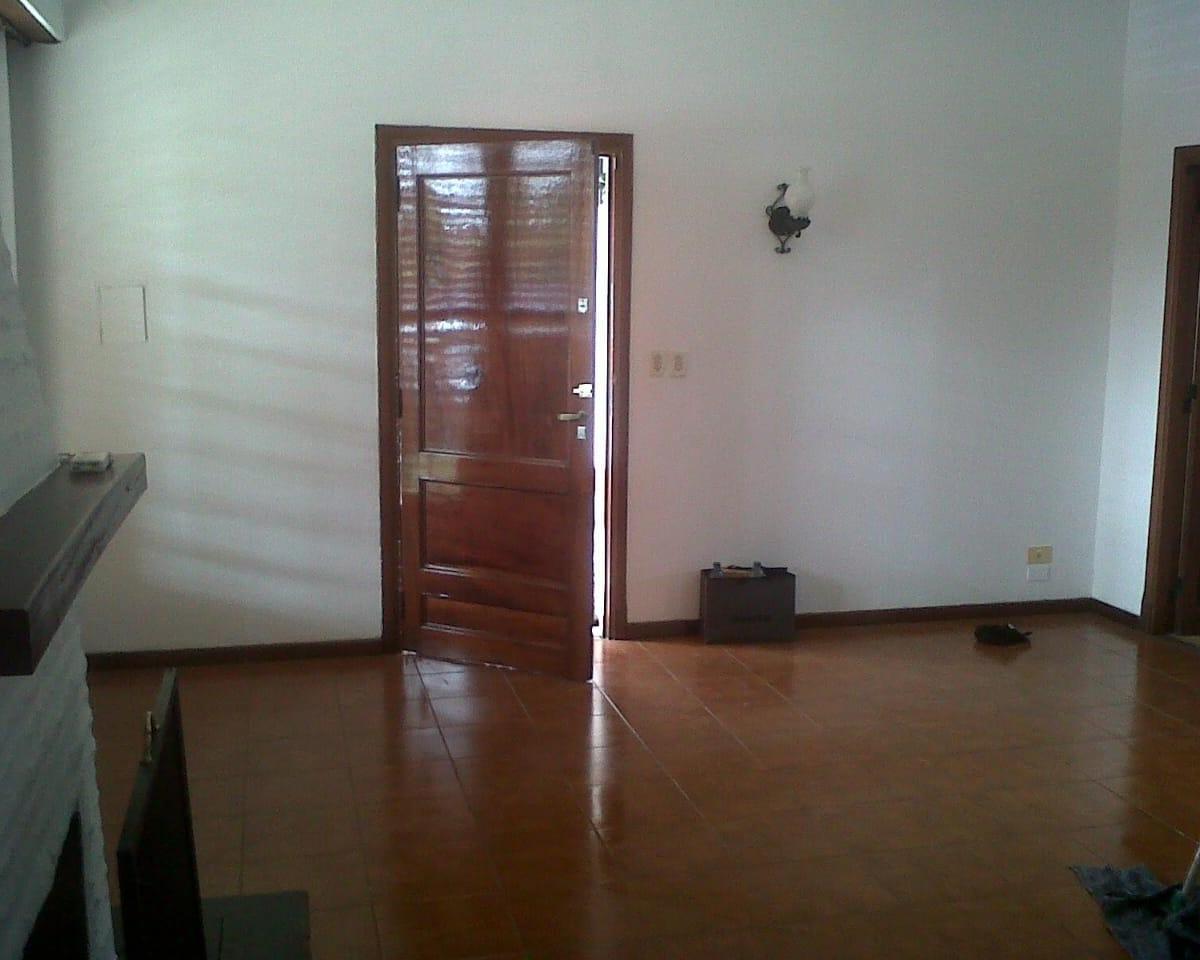 Chalet a 3 Cuadras de Estación. 4 Amb. Escucha Oferta! 1