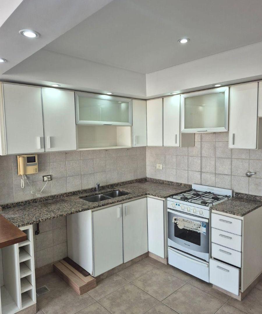 Foto de ¡ESPECTACULAR SEMIPISO: 2 AMBIENTES DE GRANDES DIMENSIONES CON BALCÓN, imagen 4