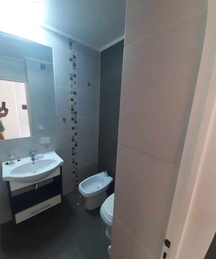 Foto de Departamento de 1 dormitorio con cochera zona Pellegrini, imagen 4