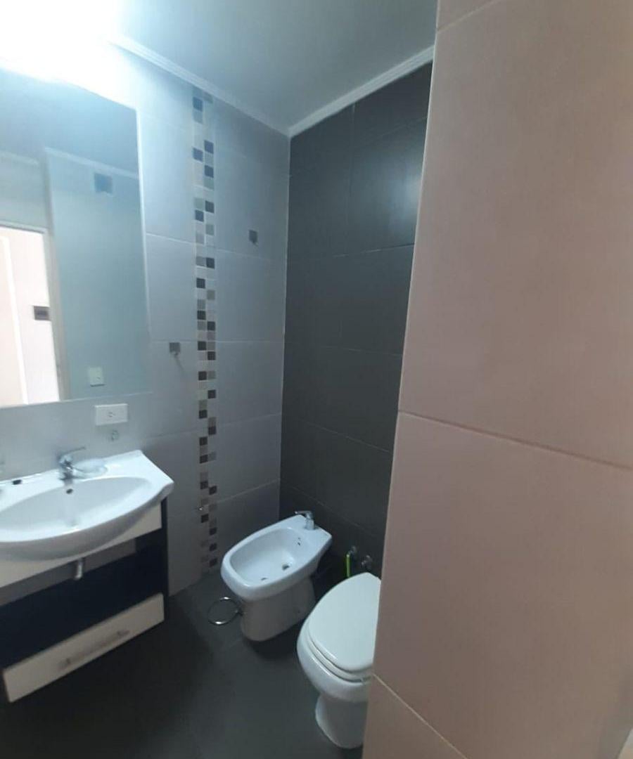Foto de Departamento de 1 dormitorio con cochera zona Pellegrini, imagen 3