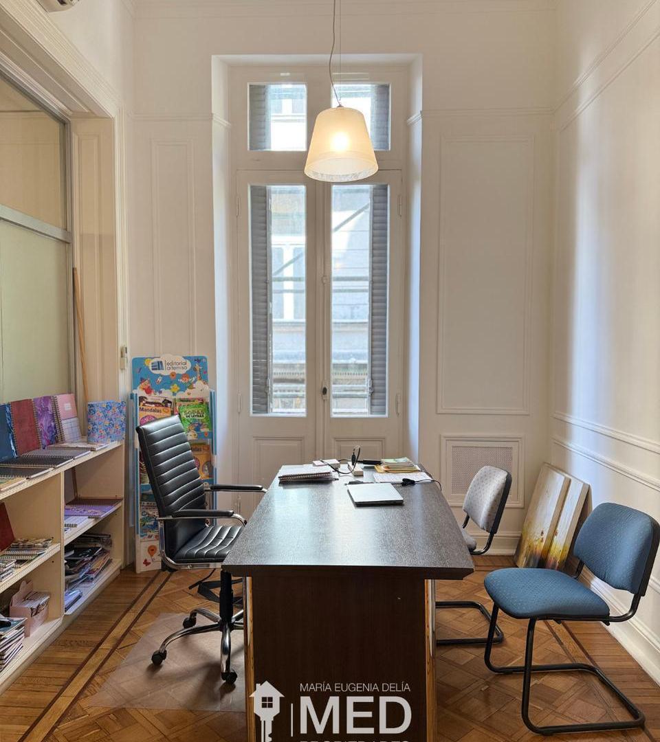 Foto de Departamento u Oficina + 8 ambientes- Monserrat, imagen 1