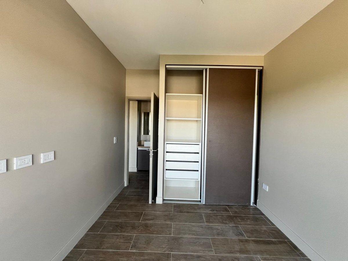 Venta Departamento en Villa Roble 1