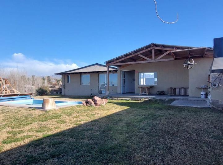 VENTA CASA VERTIENTES DEL PEDEMONTE CHACRAS OESTE 2