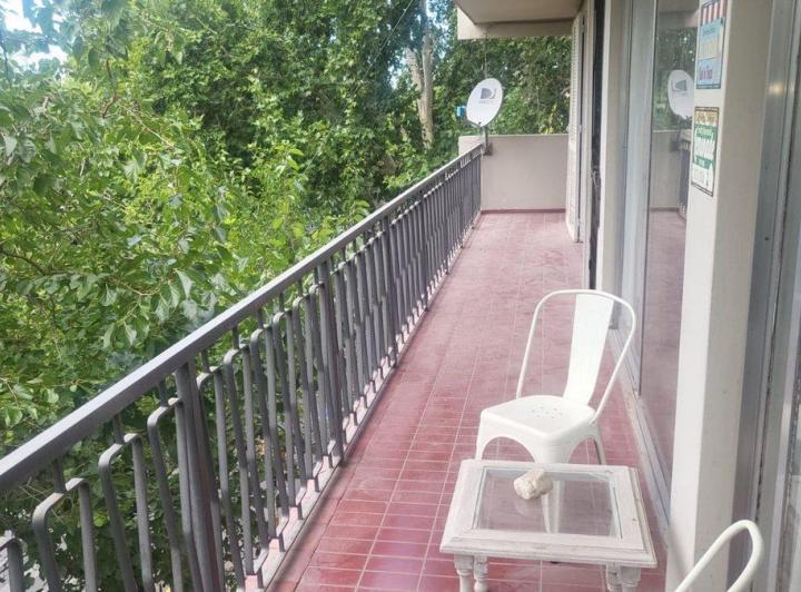 VENTA Departamento categoría en calle Emilio Civit 5