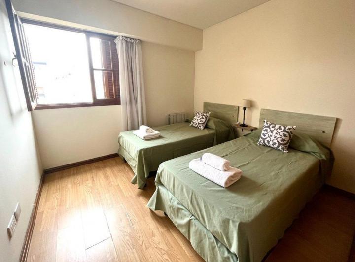 IMPECABLE DEPARTAMENTO EN PEATONAL 2