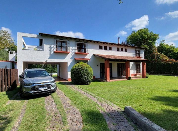 Venta de Casa en Chacras de Coria 1