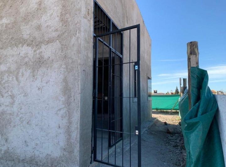 VENTA CASA  A TERMINAR  MAIPU 4