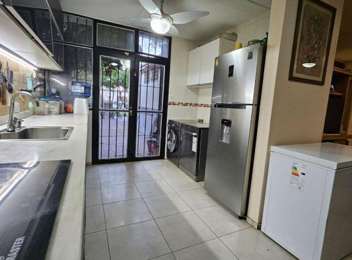 Venta casa en B° Santa Ana. Excelente, Guaymallén. 4