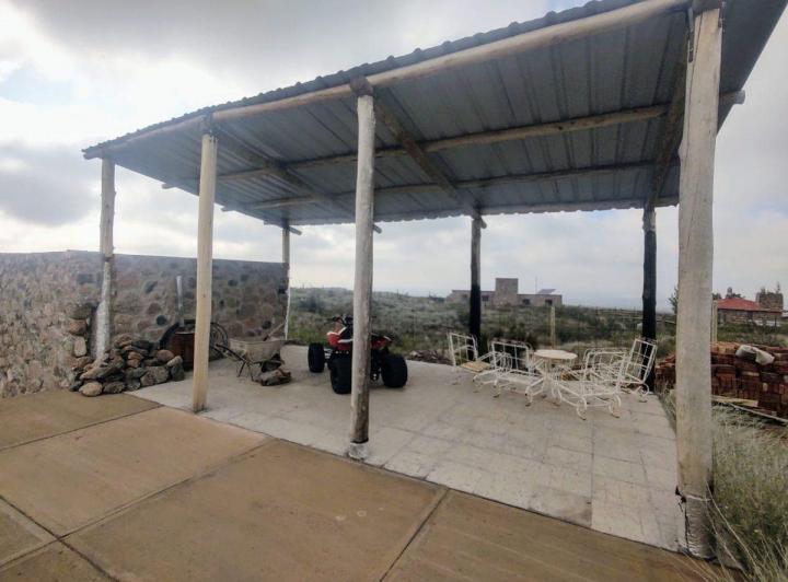 VENTA QUINCHO Y PILETA LA CRUCESITA 4